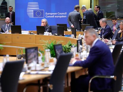 Varios integrantes del Consejo Europeo, en los momentos previos al inicio de la reunión el pasado día 13 en Bruselas.