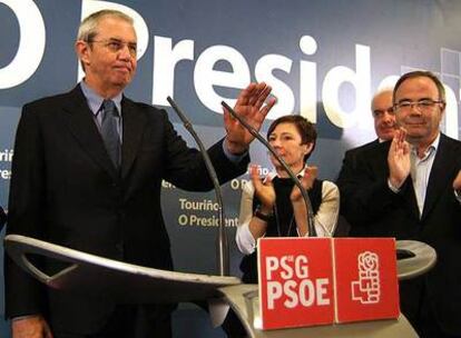 El socialista Emilio Pérez Touriño comparece en rueda de prensa tras el resultado electoral.