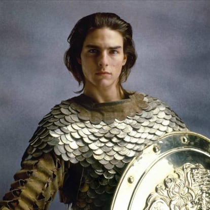 Nadie tenía muy claro lo que estaba haciendo Tom Cruise en 'Legend', de Ridley Scott. Y el resultado fue el anuncio de champú más largo de la historia. La fantasía de espada y brujería estaba de moda, pero 'Legend' se ve lastrada por una princesa irritante y caprichosa que provoca desgracias ajenas (pero que no hace nada en toda la película: interpretada por Mia Sara), un héroe (Cruise) que parece más preocupado por lo guapo que está saliendo y un estilo visual difuminado que hace que sintamos que nos acabamos de despertar. Ni siquiera el actor Tim Curry, pasándoselo en grande como el demoniaco villano, logra salvar la función. Al menos es corta, pero sus 85 minutos parecen un mal viaje de setas alucinógenas.