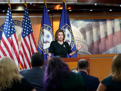 La presidenta de la Cámara de Representantes de Estados Unidos, Nancy Pelosi, en una rueda de prensa el jueves en Washington.