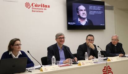 Miriam Feu, Salvador Busquets, Sergi Gros i Salvador Bacardit durant la presentació de l'informe.