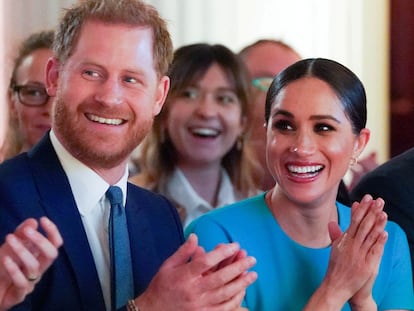 Enrique de Inglaterra y Meghan Markle, en una entrega de premios en Londres en marzo de 2020.