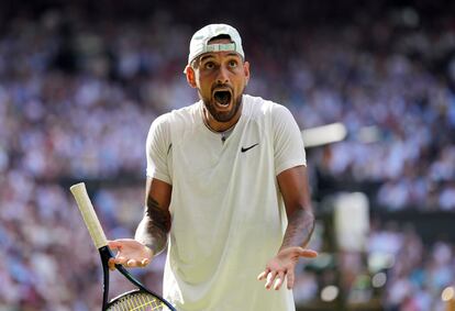 Kyrgios protesta en un instante de la final.