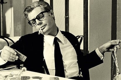 La película 8 1/2 (Federico Fellini, 1963) es una película apreciada por los 'gafapastas' que protagoniza un Marcello Mastroianni con gafas de pasta.