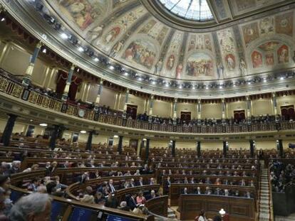 Vista general de hemiciclo de Congreso de los Diputados durante el debate de la nación de 2013.