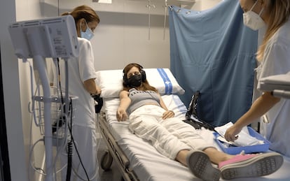 Una paciente con covid persistente participa en un estudio en el Hospital Germans Trias i Pujol.