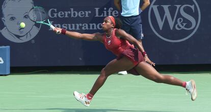 Coco Gauff of the United States in action during her semi-final match against Iga Swiatek of Poland at the Western and Southern Open tennis tournament in Mason, Ohio, USA, 19 August 2023.
