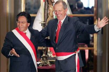 En la imagen, el presidente Alejandro Toledo junto al nuevo primer ministro.