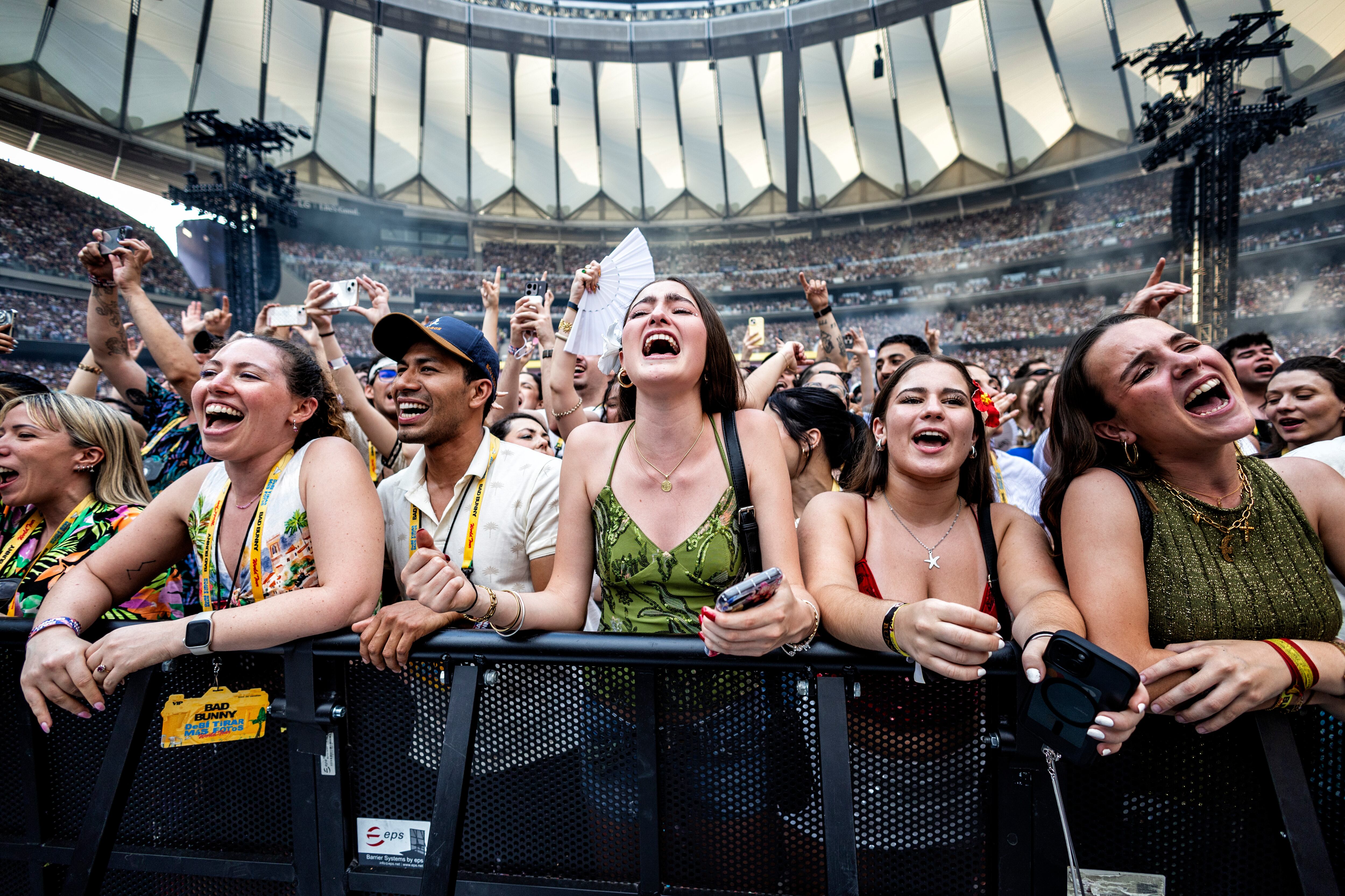 La asistencia a salas se derrumba en 2025, mientras crece el público que va a conciertos