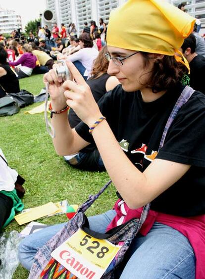 "Voy a demostrar que no hace falta grandes cmaras para hacer grandes fotografas"&#148;, asegura Elisa.