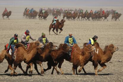 Concursantes durante la carrera.