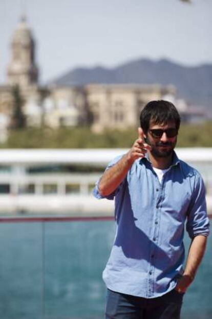 El actor Hugo Silva posa en el Muelle Uno con motivo de la presentación de la película "Dioses y Perros" en la sección oficial a concurso del Festival de Cine Español de Málaga.