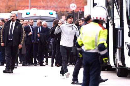 El jugador del Real Madrid Sergio Ramos, a su llegada al hotel Sofía de Barcelona.