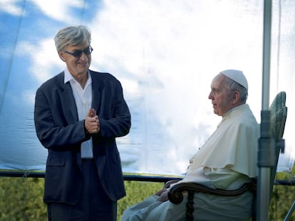 Wim Wenders y el papa Francisco, durante el rodaje del documental.