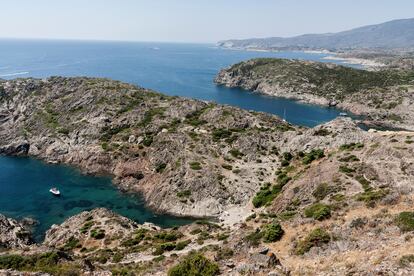 Cala Pedrosa y Cala Jugadora, en el Parque Natural de Cap de Creus (Girona, España)