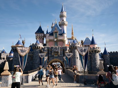 El castillo de Disney en el parque de Anaheim, que abrió sus puertas en 1955.