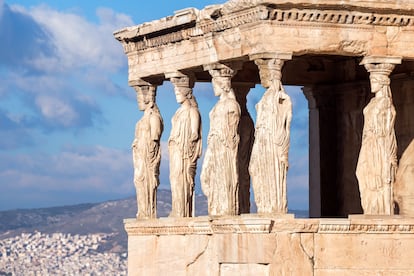 Detalle del templo de Erecteón, en la Acrópolis de Atenas (Grecia).
