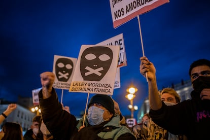 Manifestación en la puerta del sol de Madrid por la detención del rapero Pablo Hasel el pasado mes de febrero.