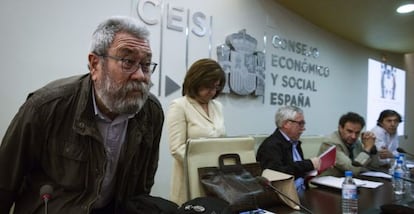 M&eacute;ndez y Toxo en la presentaci&oacute;n de &quot;Otro modelo econ&oacute;mico y social&quot;.