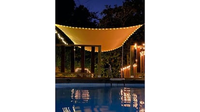 El mejor toldo vela para el jardín con luces LED solares