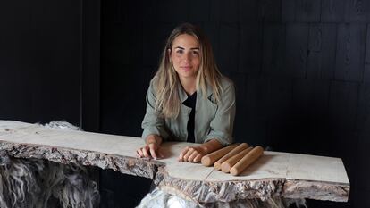 La interiorista Lorna de Santos en el restaurante que está decorando en Madrid.
