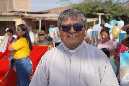 Félix Fiestas, sacerdote Parroquia de Illimoo.