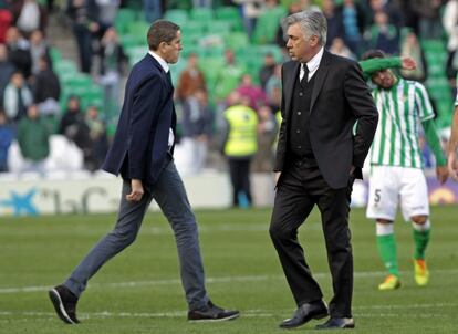 Ancelotti  y Garrido, al finalizar el partido 