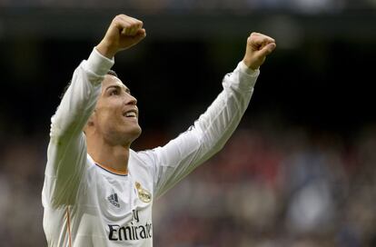 Cristiano Ronaldo celebra su tercer gol.