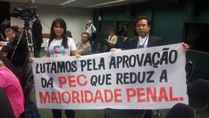 A deputada e seu chefe de gabinete, Roberto Sekiya. / DIVULGAÇÃO