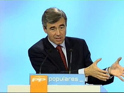 Acebes: "Cerremos la puerta a la esperanza a los terroristas, a la esperanza de conseguir objetivos políticos"