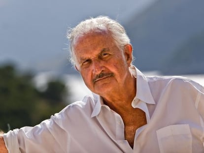 Carlos Fuentes, retratado en Formentor