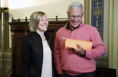 La consejera Mar&iacute;a Jos&eacute; Salvador y el alcalde de Valencia, Joan Rib&oacute;. 