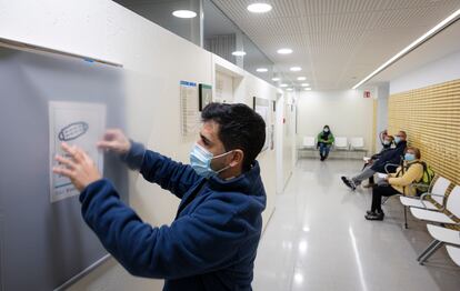 Catalu?a implanta la mascarilla obligatoria en centros sanitarios