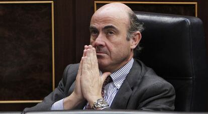 El ministro Luis de Guindos en el Congreso de los Diputados.