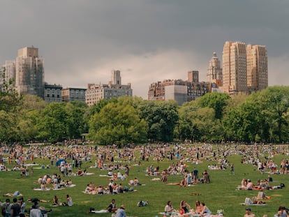 O Central Park, cheio de gente aproveitando o final de semana no último dia 15 de maio.