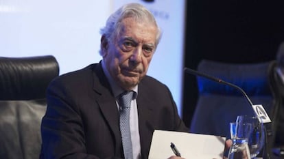 Mario Vargas Llosa, durante la celebración de su 80 cumpleaños en Madrid, el pasado 30 de marzo.