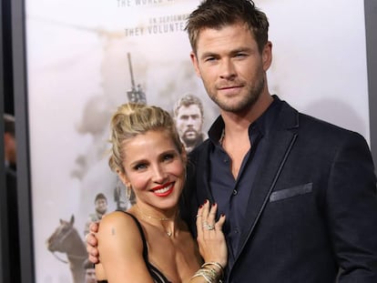 Elsa Pataky y Chris Hemsworth en la premiere de '12 Strong' en enero de 2018. 