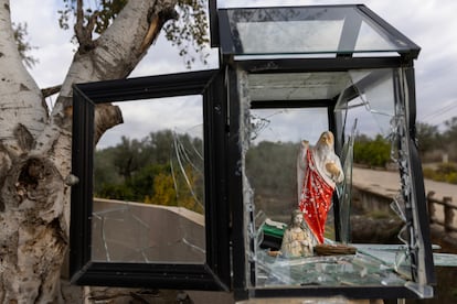 Destrozos, pintadas y una falsa boda en el monasterio: el rastro de los soldados israelíes en una aldea cristiana libanesa