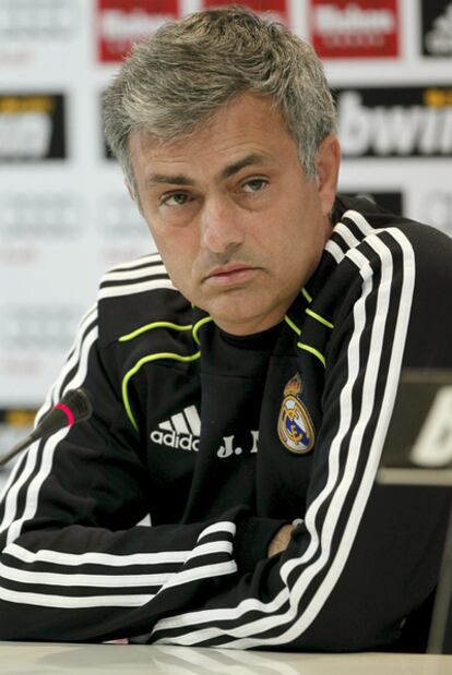 Mourinho, durante la rueda de prensa de hoy.