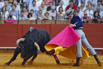 El Juli, durante la corrida ben&eacute;fica en la Maestranza. 