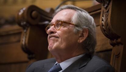 Xavier Trias será sustituido en Barcelona, probablemente, por Ada Colau Barcelona, 10/06/2014 26 concejales se despiden del Ayuntamiento de