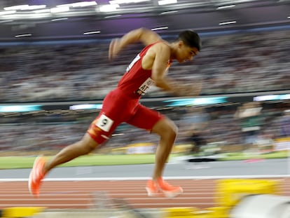 Mohamed Attaoui, en la serie de 800m del Mundial de Budapest.