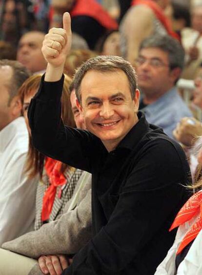 Zapatero, durante un acto de campaña en Valencia.