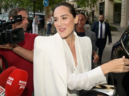 Tamara Falcó a la llegada de su cena preboda en el Hotel Ritz Mandarin Oriental, en Madrid, el 7 de julio.