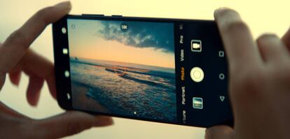 El nuevo Huawei P20 Pro, el primer smartphone con una triple cámara.