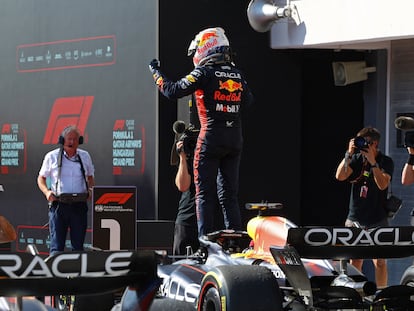 Max Verstappen celebrando su novena victoria esta temporada tras ganar el GP de Hungría.