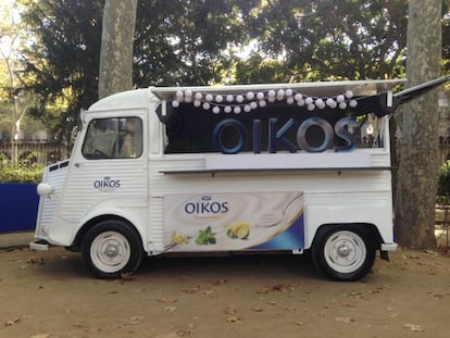 Marca aprovechándose de una feria de food trucks