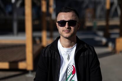 Ahmed, fotografiado en la Rambla de Badal

