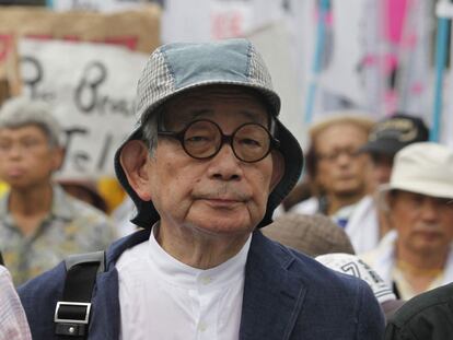Kenzaburo Oe.