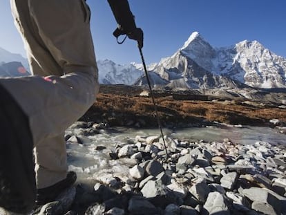 Trekking al cambo base del Everest, en la región del Khumbu, en el Himalaya de Nepal.